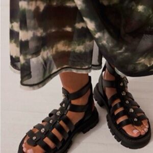 Free People Hadley Hammered Stud Lug Sandals Black Gladiator Sandals sz 9.5 40.5